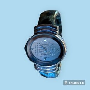 Terner Silver and Blue Watch Cuff Spotted Band Glitter New Battery K-26295